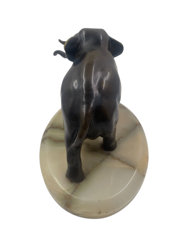 sculpture éléphant bronze plaque marbre
