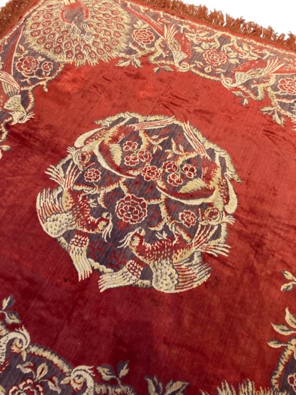 tapis en soie motif de paons