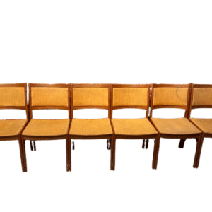 lot de six chaises en bois