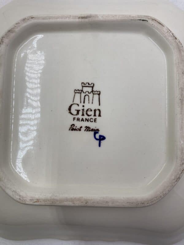 plat gien décor renaissance