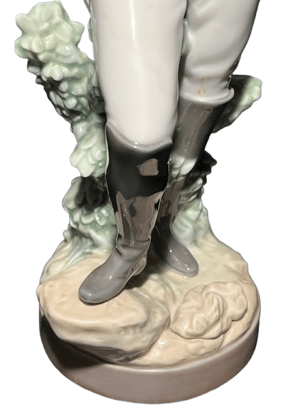 sculpture napoléon porcelaine signée Salvador Furio