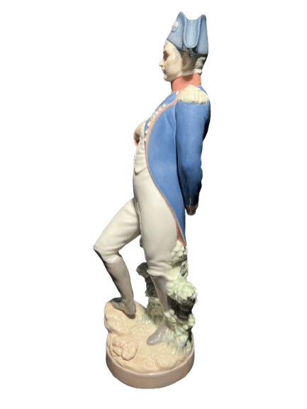 sculpture napoléon porcelaine signée Salvador Furio
